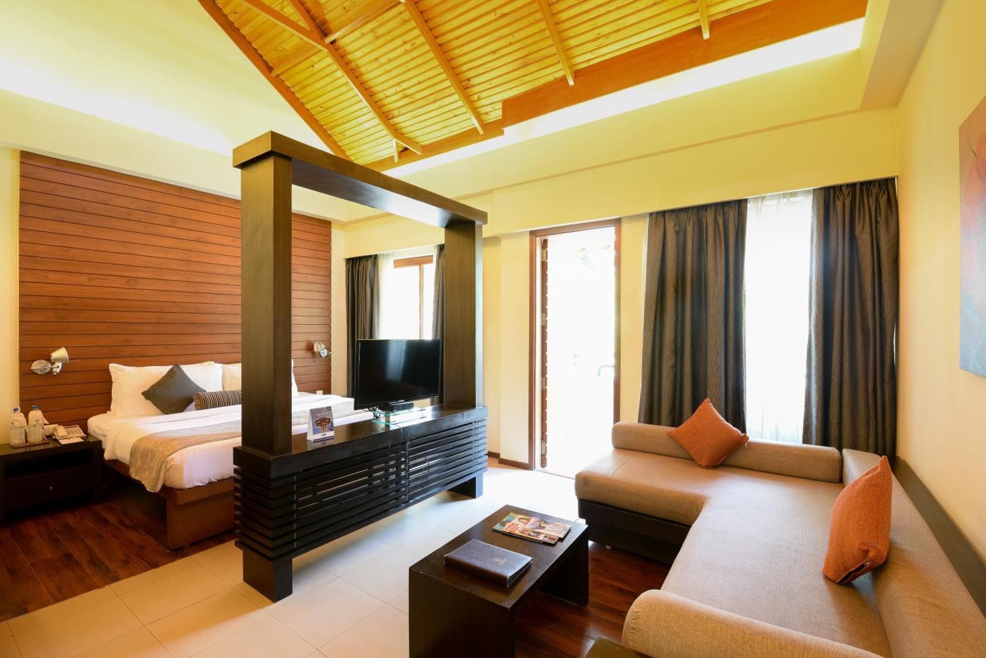 The Golkonda Resort And Spa ハイデラバード エクステリア 写真