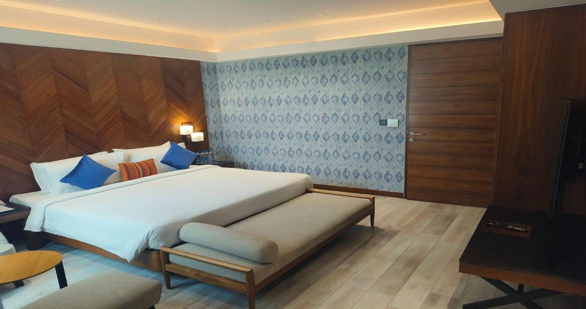 The Golkonda Resort And Spa ハイデラバード エクステリア 写真